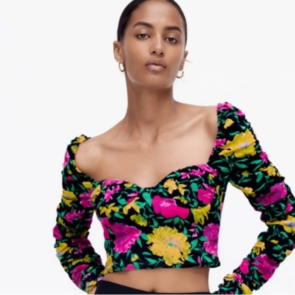Super cute Zara floral crop top - Picture 2 of 7